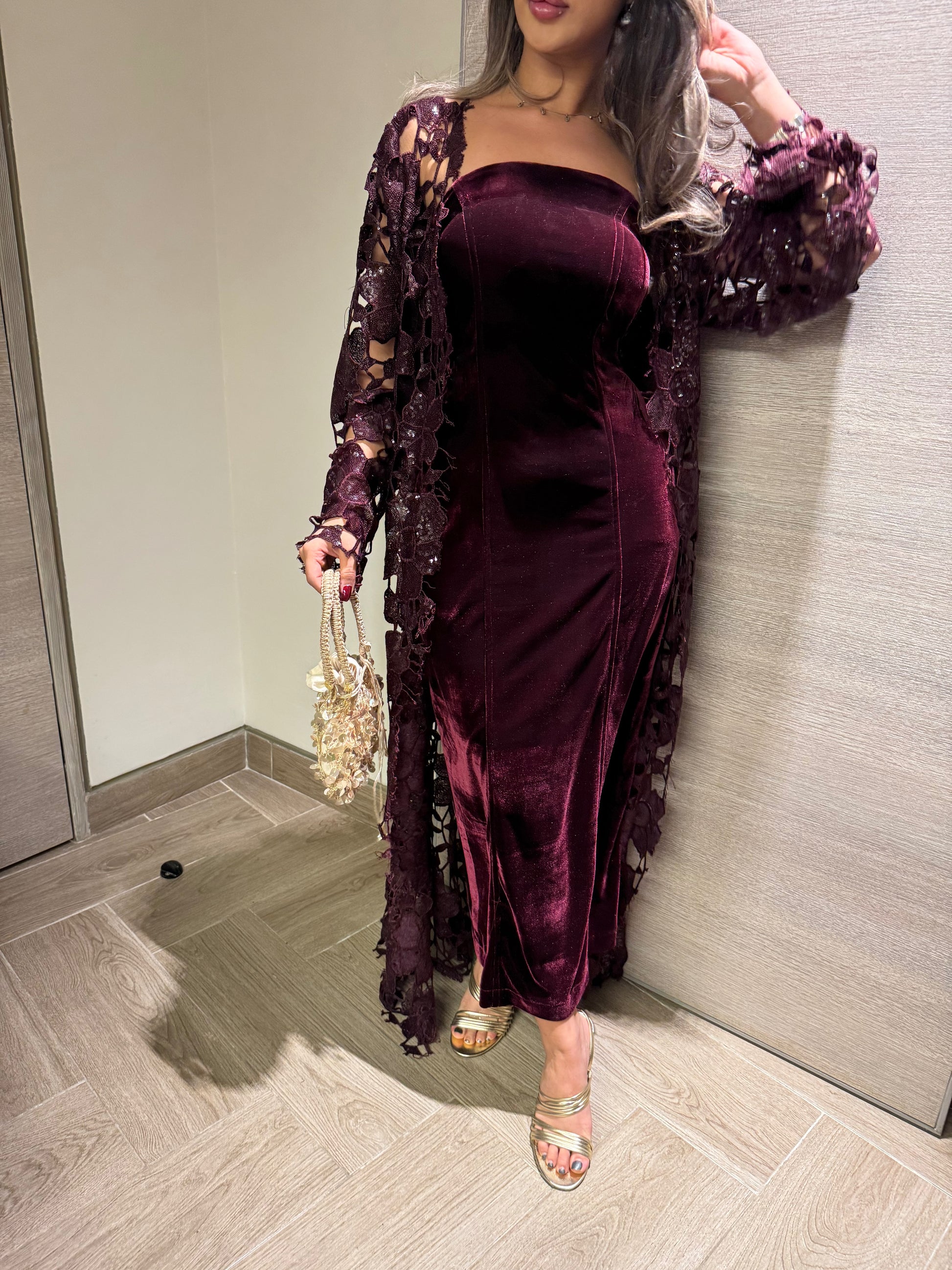 Velvet Shiny cherry kaftan R25🌙