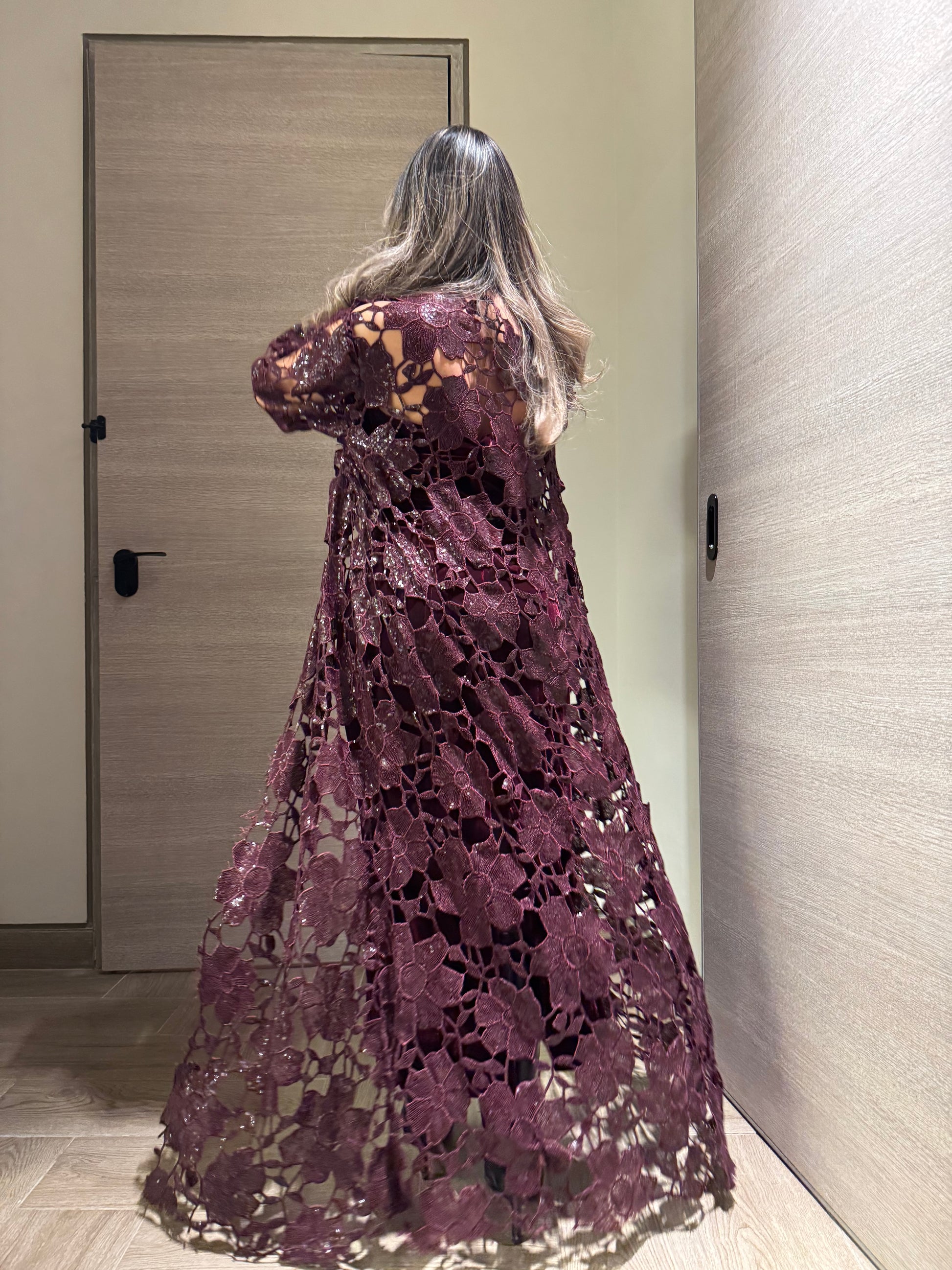 Velvet Shiny cherry kaftan R25🌙
