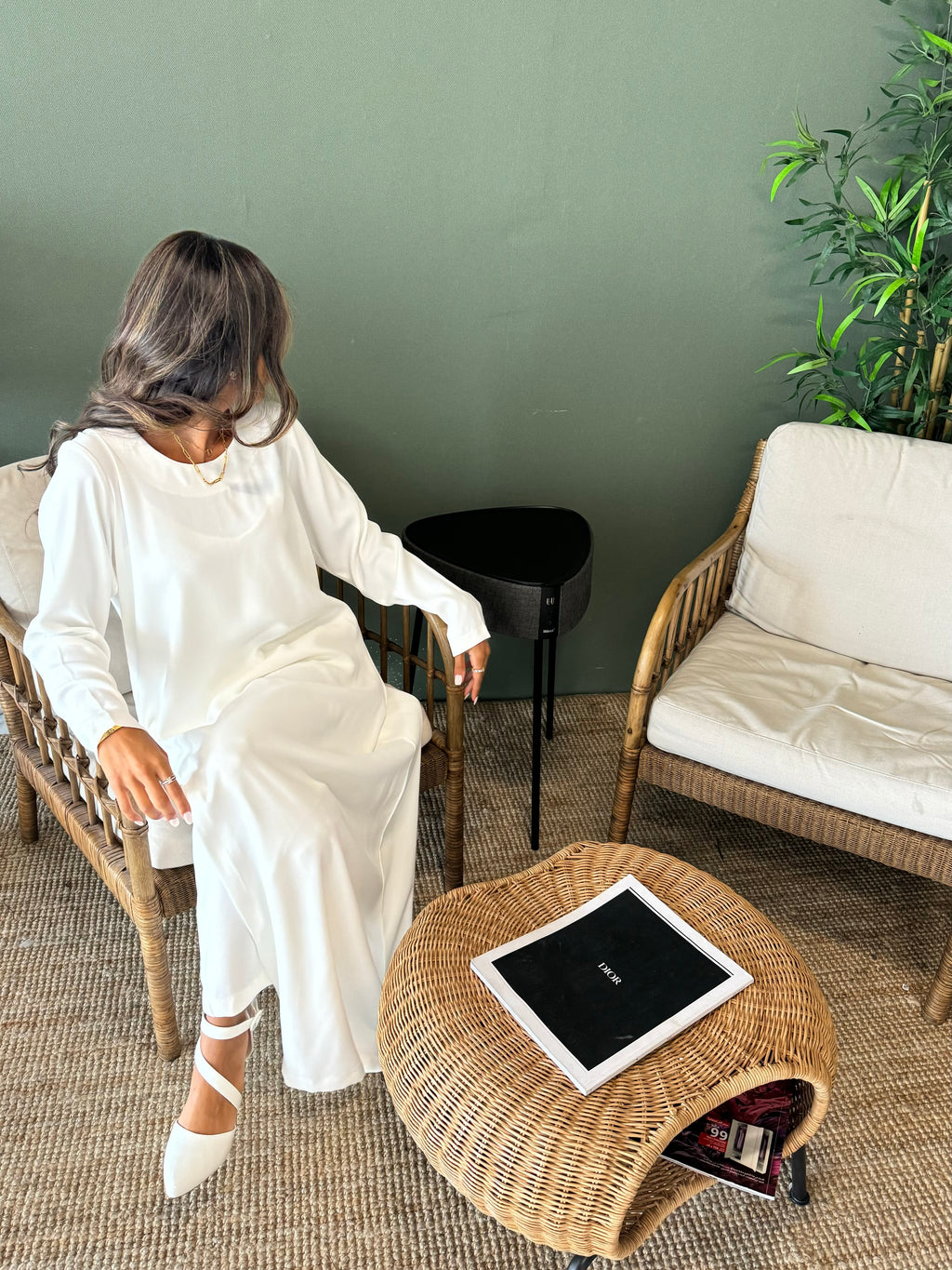 All white set جاهز للتوصيل