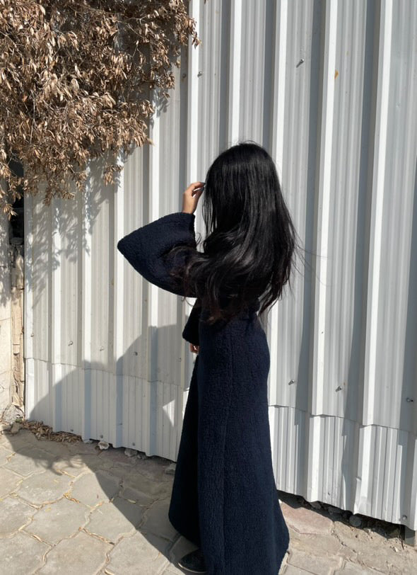 Cozy shearing dress in navy