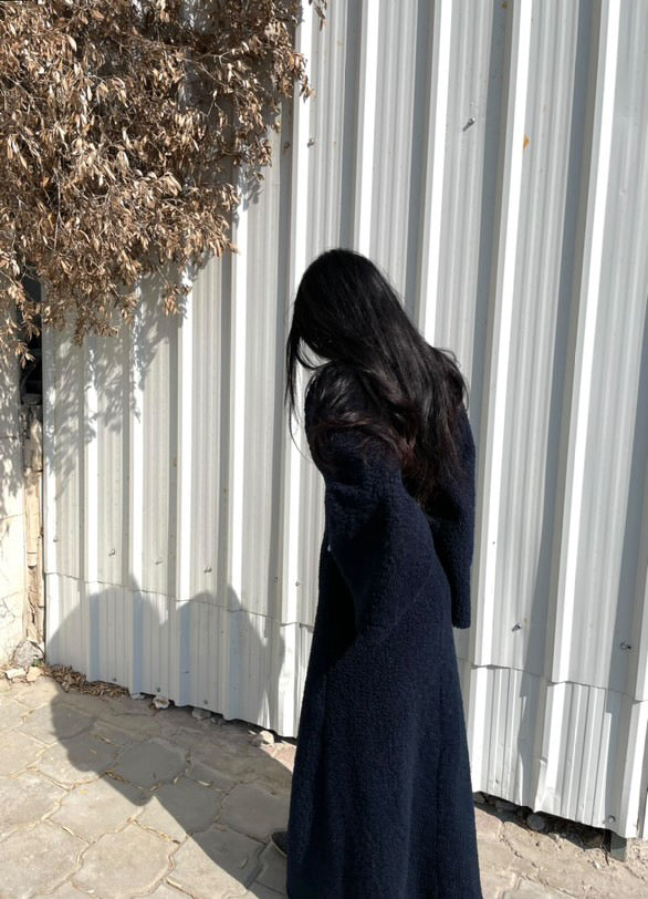 Cozy shearing dress in navy