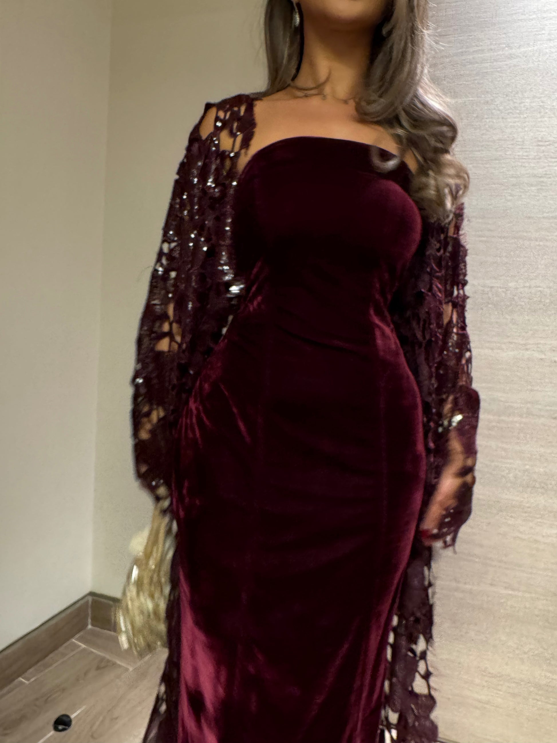 Velvet Shiny cherry kaftan R25🌙